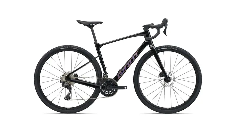 Giant Revolt Advanced 2 Gravel Bike 1